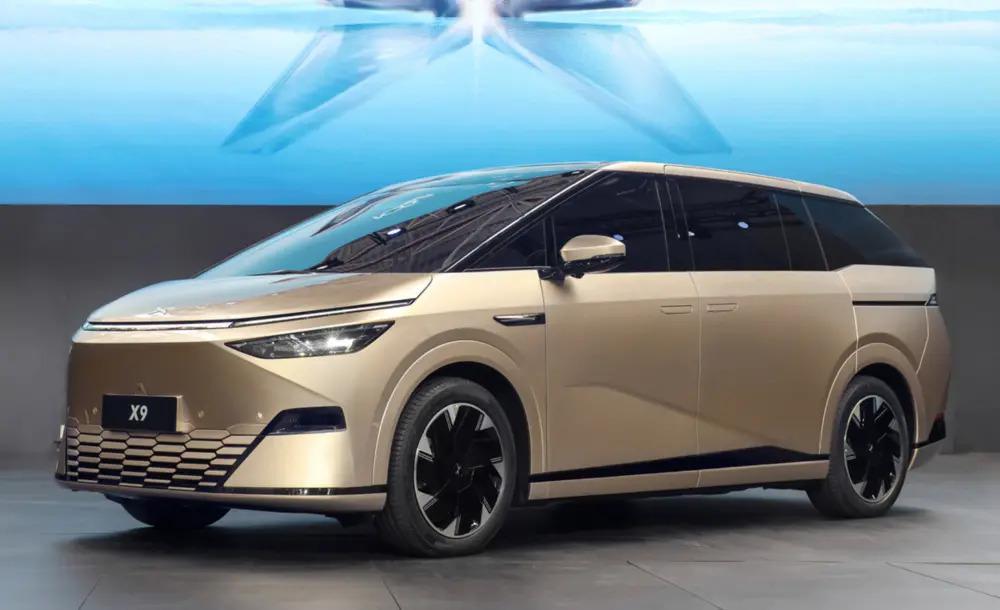 进军MPV市场，都是家庭用车，理想MEGA和小鹏X9你更PICK谁？