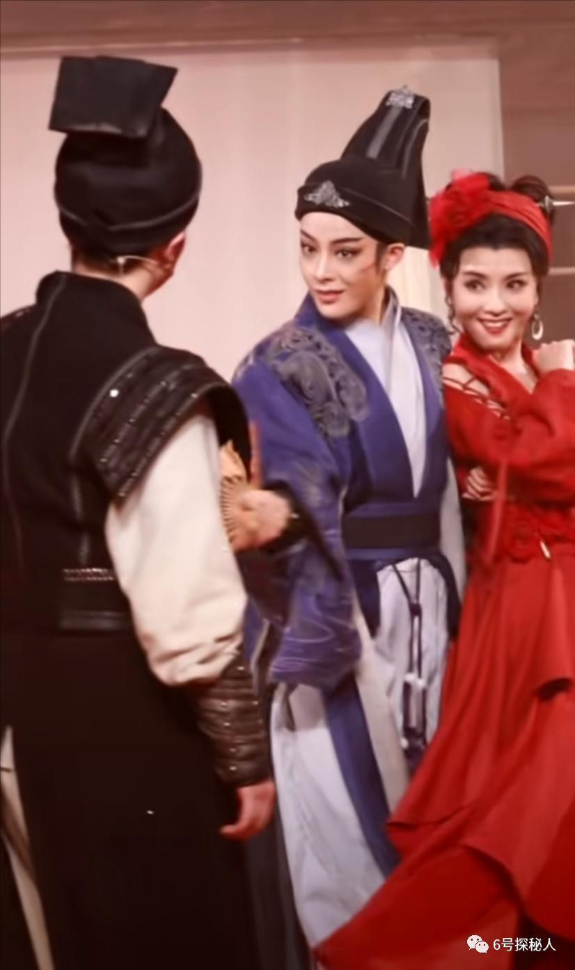 金庸不远千里去看她演出，刘嘉玲胡军是她戏迷，陈丽君是她爱徒