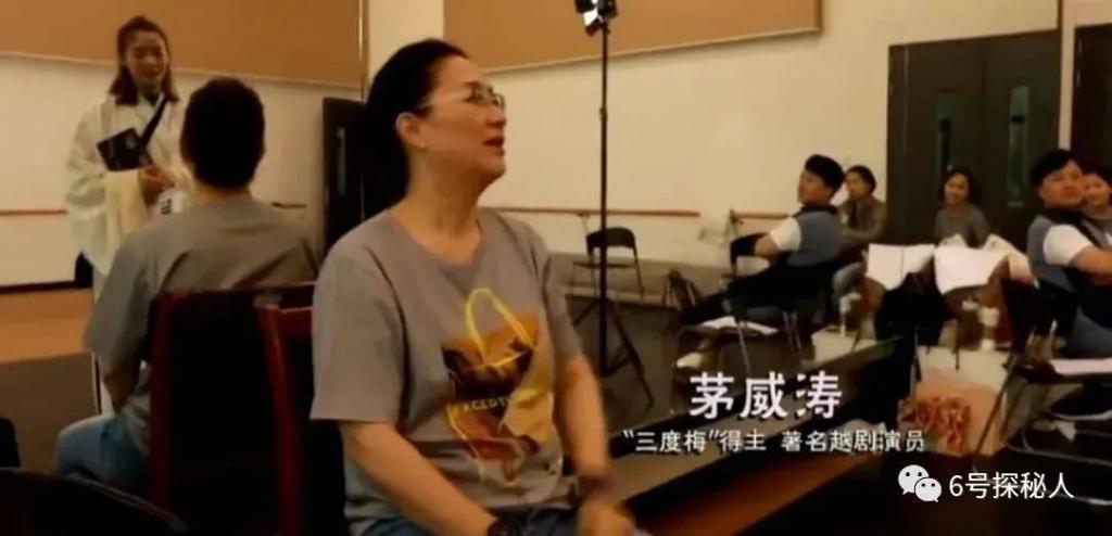 金庸不远千里去看她演出，刘嘉玲胡军是她戏迷，陈丽君是她爱徒