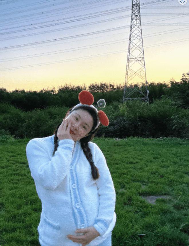 奇葩说选手大王官宣生女！闺蜜杨紫送祝福