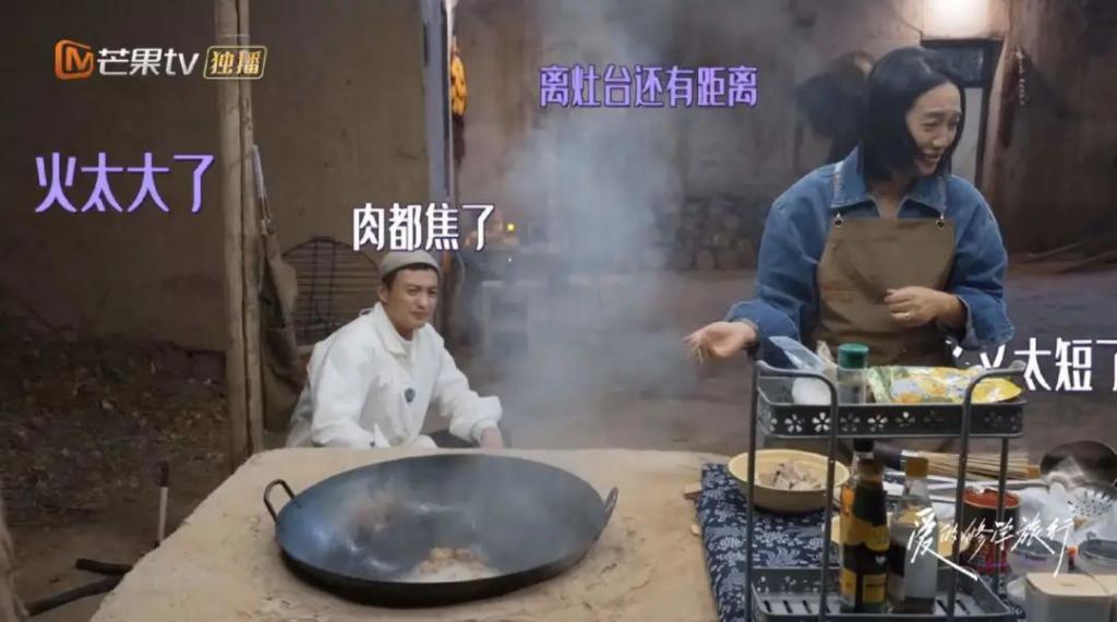周一围的爱仅朱丹可见？