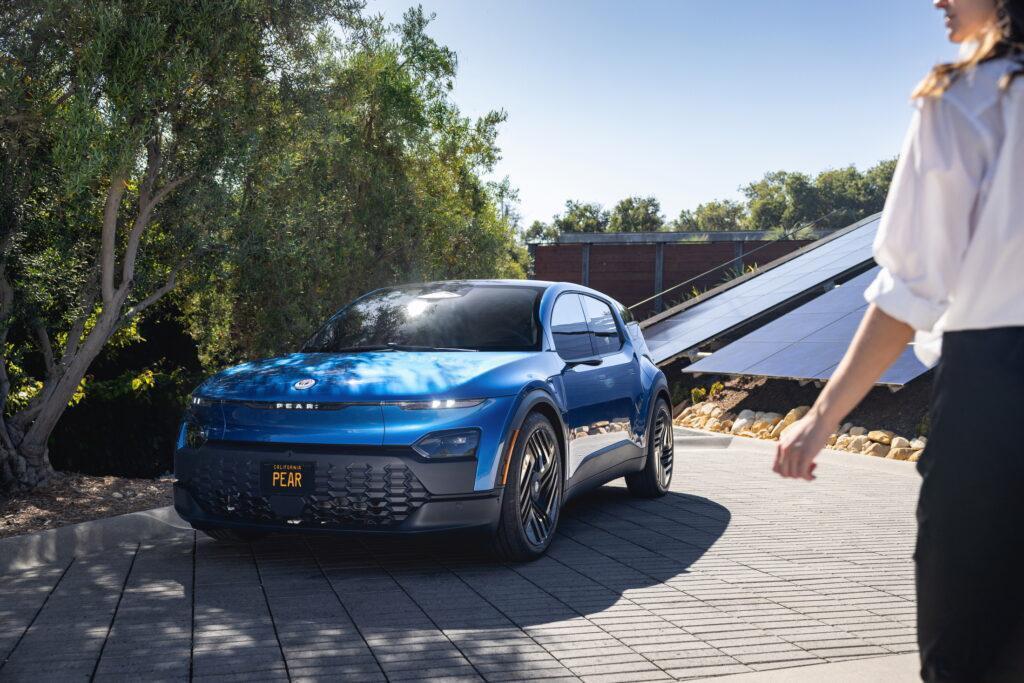 Fisker Pear 纯电紧凑型 SUV 量产版发布，采用“透明 A 柱”设计