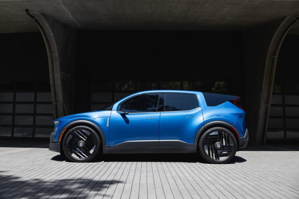 Fisker Pear 纯电紧凑型 SUV 量产版发布，采用“透明 A 柱”设计