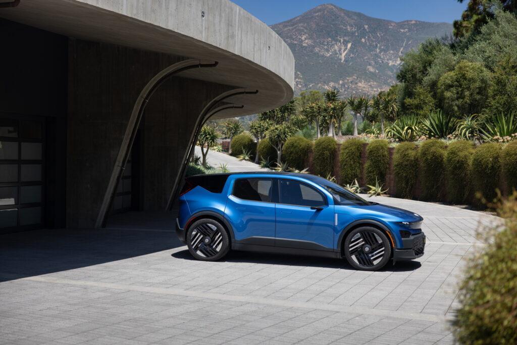 Fisker Pear 纯电紧凑型 SUV 量产版发布，采用“透明 A 柱”设计