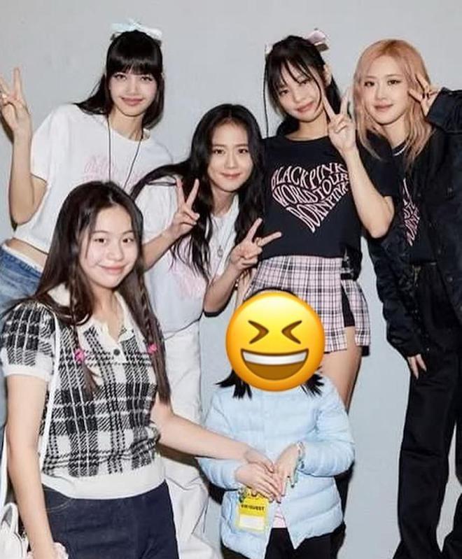 甘比带女儿街头追星，14岁刘秀桦穿高跟鞋好成熟