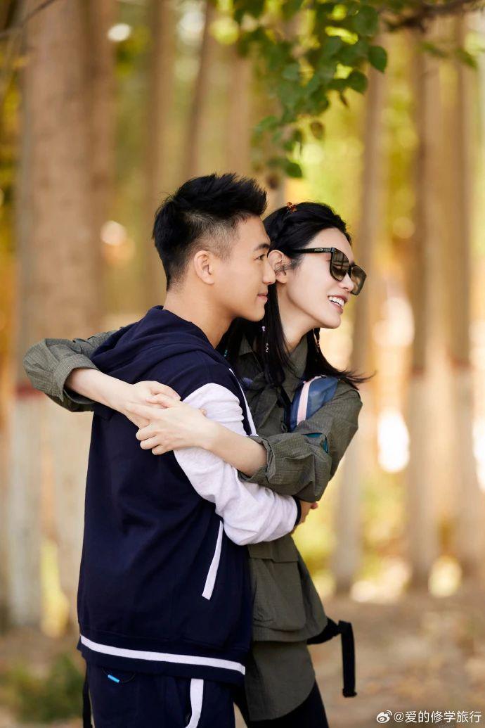 他俩是怎么做到风评在忽好忽坏之间反复跳横的？