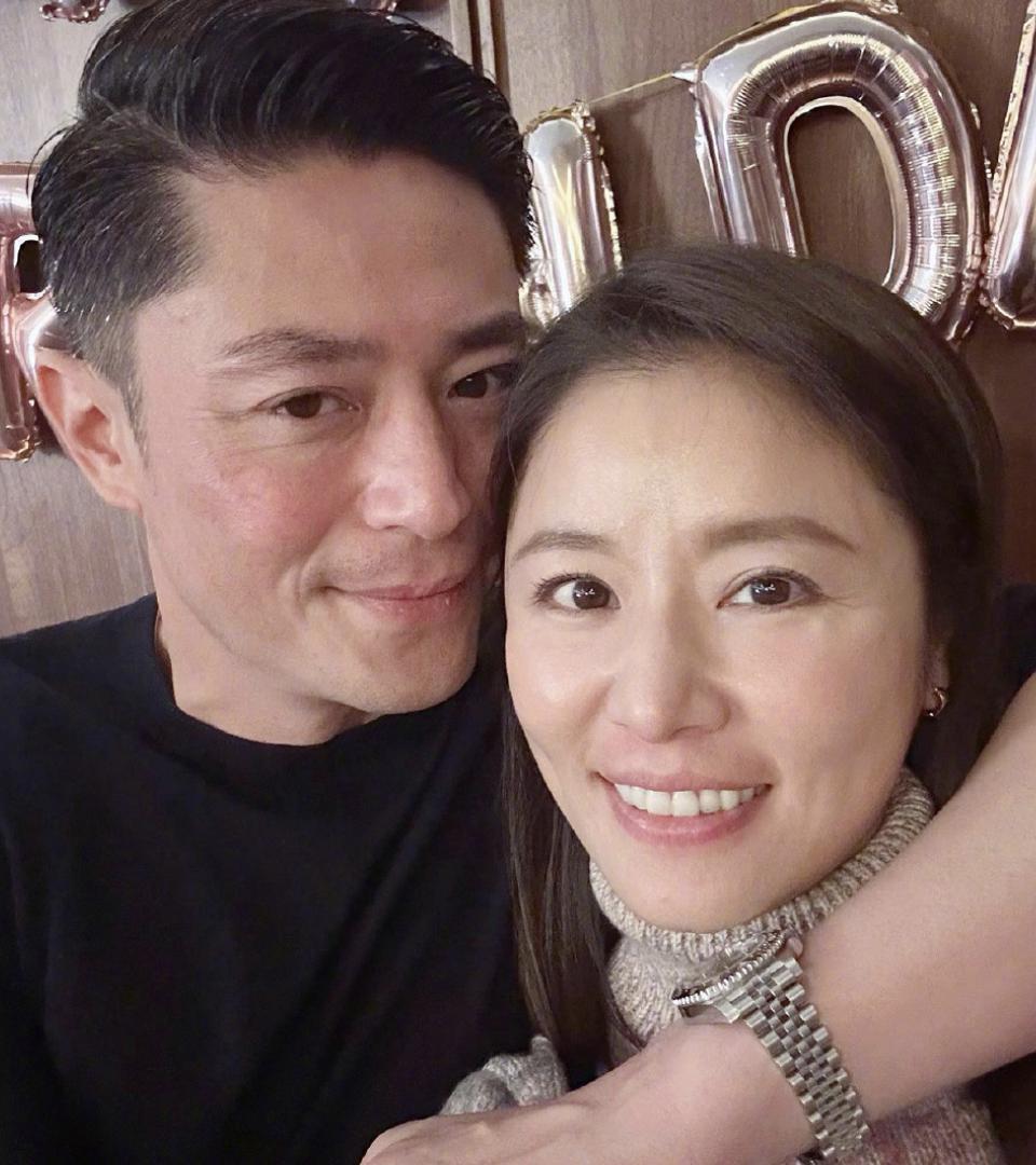 表面夫妻复出捞钱，竟拿女儿来炒作？