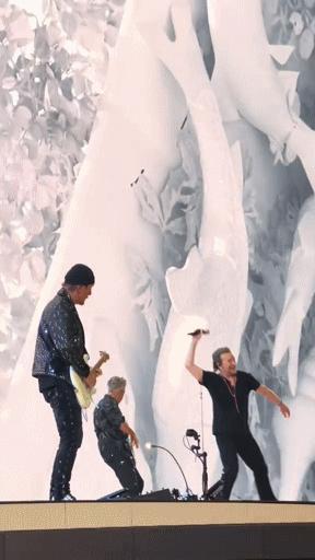 世界最大的网红球，1个月就亏了7个亿