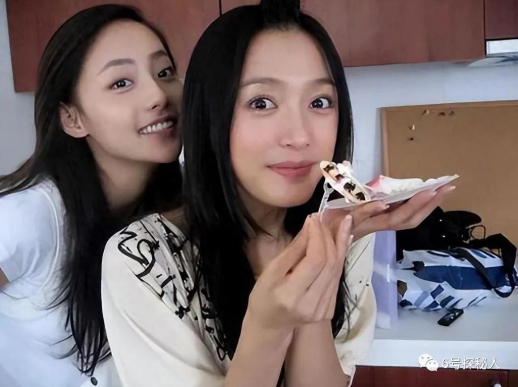 事实证明，44岁的秦岚如今已走进了一个“怪圈”