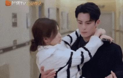 当演员被督促提升演技时，导演就不需要努力了吗？