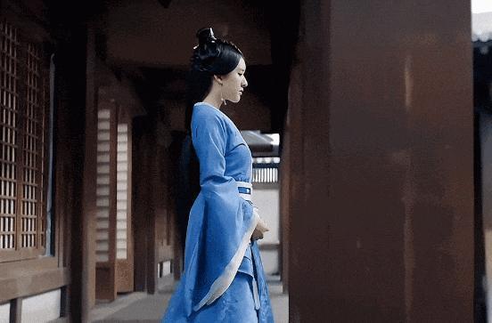 当演员被督促提升演技时，导演就不需要努力了吗？