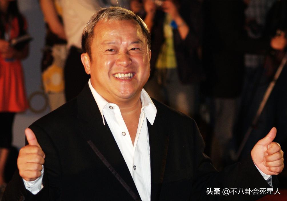 继杜旭东曹查理后，70岁曾志伟也道歉了，却招来一片骂声