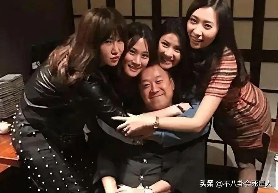 继杜旭东曹查理后，70岁曾志伟也道歉了，却招来一片骂声