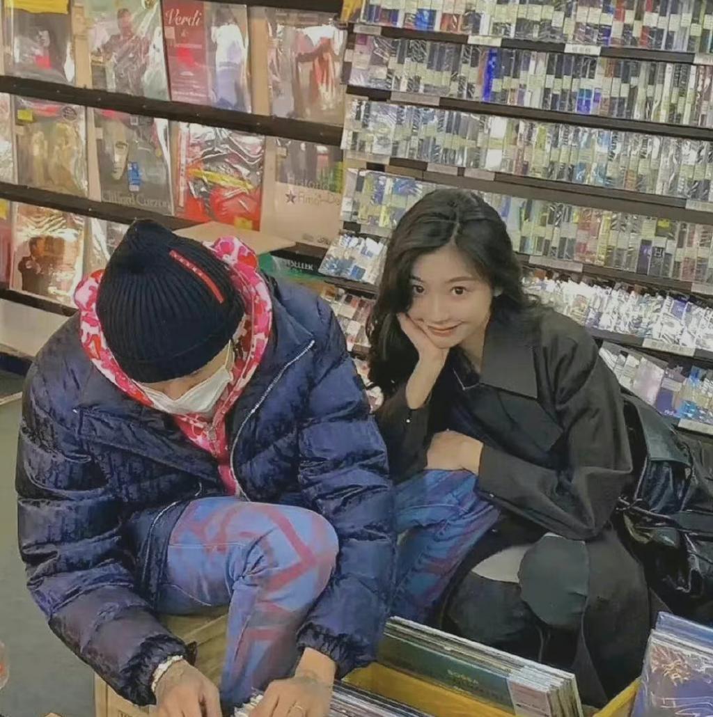 震惊！他不是有女朋友了吗？？