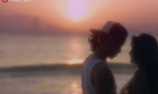 震惊！他不是有女朋友了吗？？