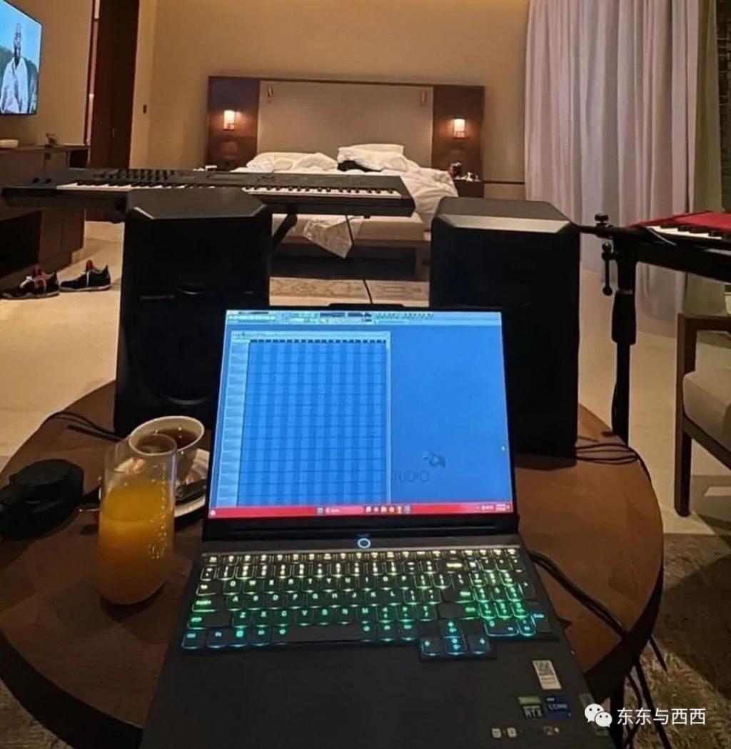 被顶流老公PUA到没朋友，吃饭穿衣都做不了主，离婚还是死撑