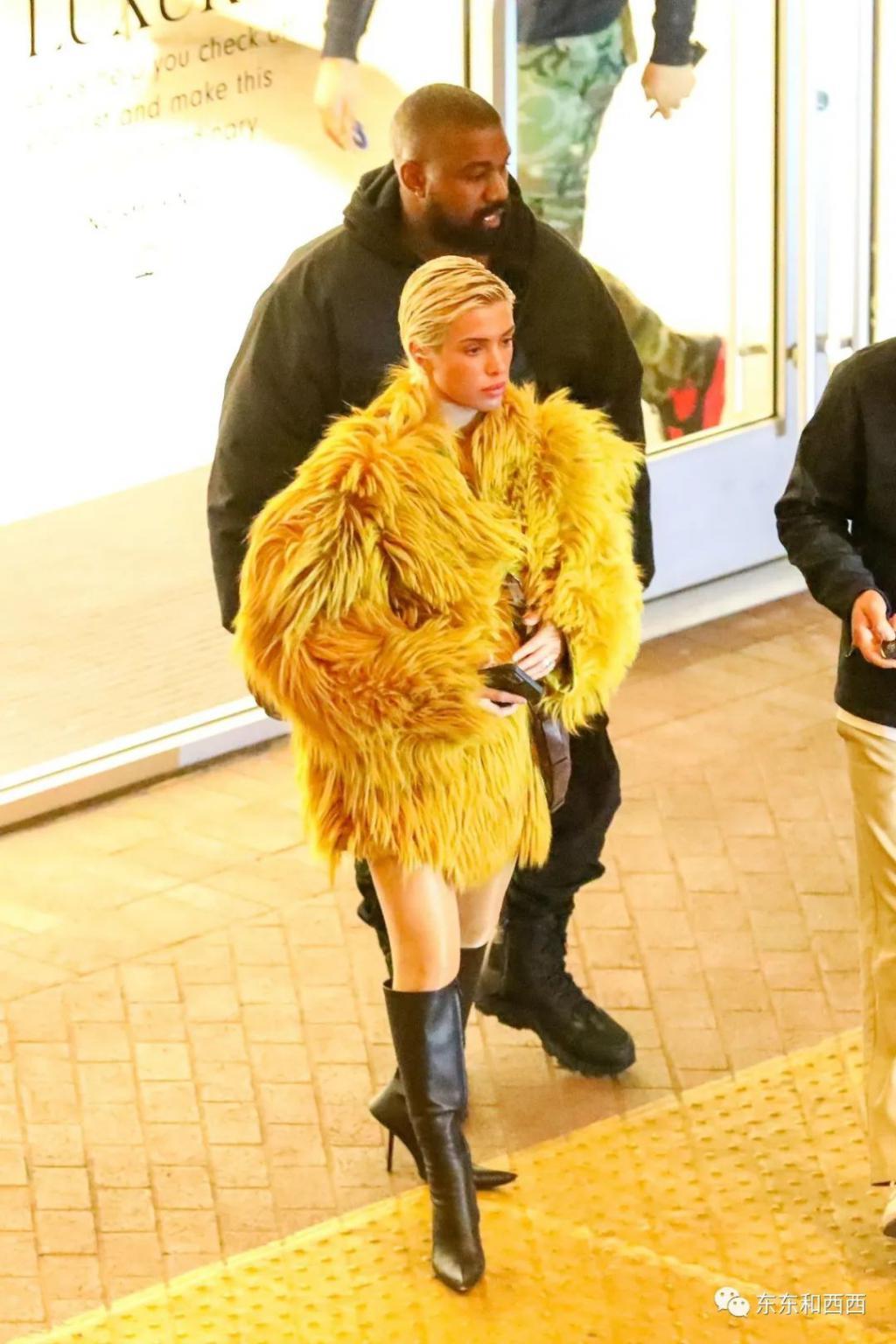 被顶流老公PUA到没朋友，吃饭穿衣都做不了主，离婚还是死撑