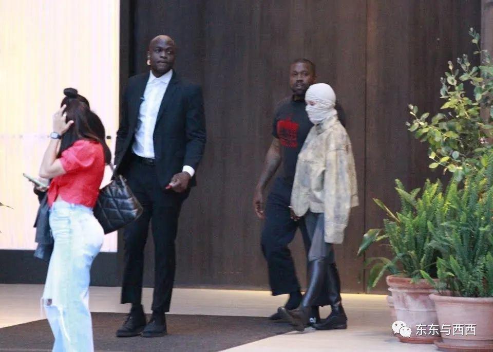 被顶流老公PUA到没朋友，吃饭穿衣都做不了主，离婚还是死撑