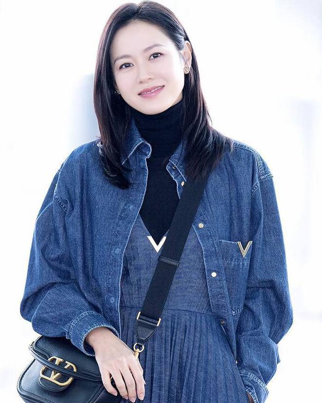 孙艺珍穿宽松裙丰腴被质疑怀二胎,粉丝形容那是幸福肥