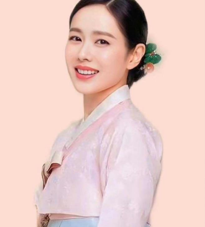 孙艺珍穿宽松裙丰腴被质疑怀二胎,粉丝形容那是幸福肥