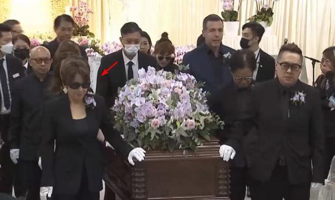 李玟离世快满5个月，甄妮想卖掉昔日收藏的古董做慈善