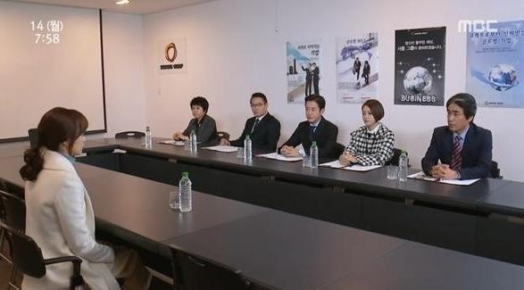 韩国男教师的纯粹私生活…在教务室拍摄成人画报！