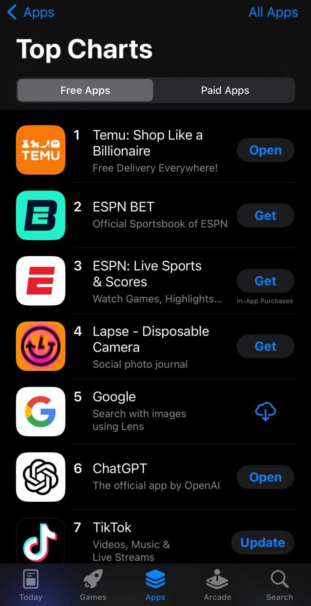 拼多多“砍”了亚马逊一刀