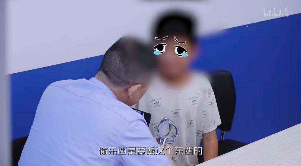 男大招嫖后求助警察，这节目全程打码