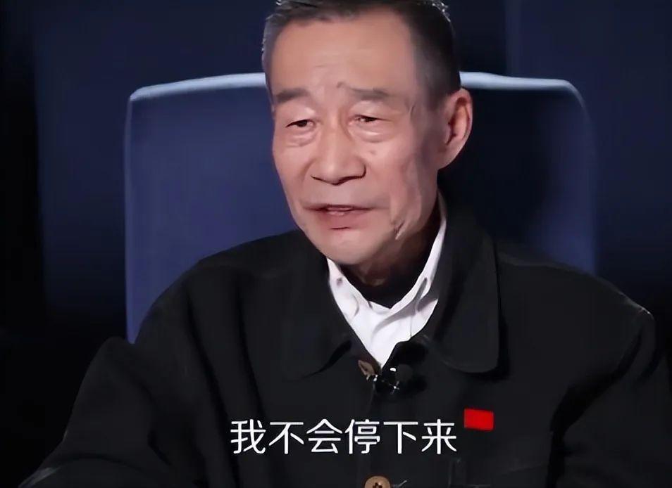 全程摇头晃脑表情狰狞，靳东带来“国家一级演员”教科书式演技