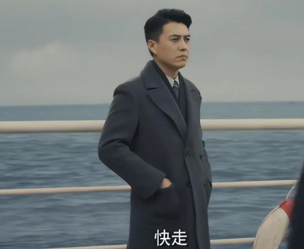 全程摇头晃脑表情狰狞，靳东带来“国家一级演员”教科书式演技