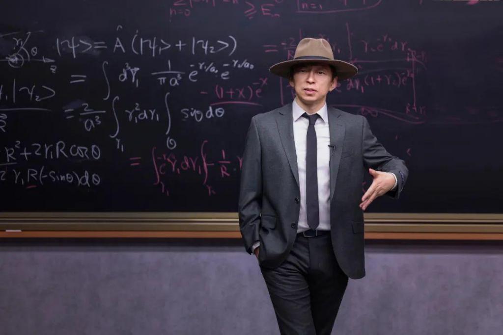 从餐巾纸的故事说起，聊聊张朝阳当物理网红这两年