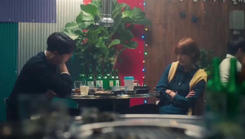 等这么久，他终于脱了