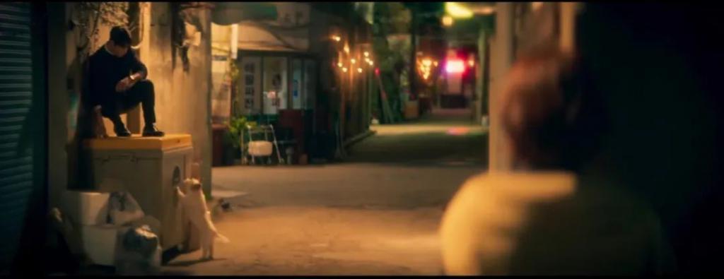 等这么久，他终于脱了