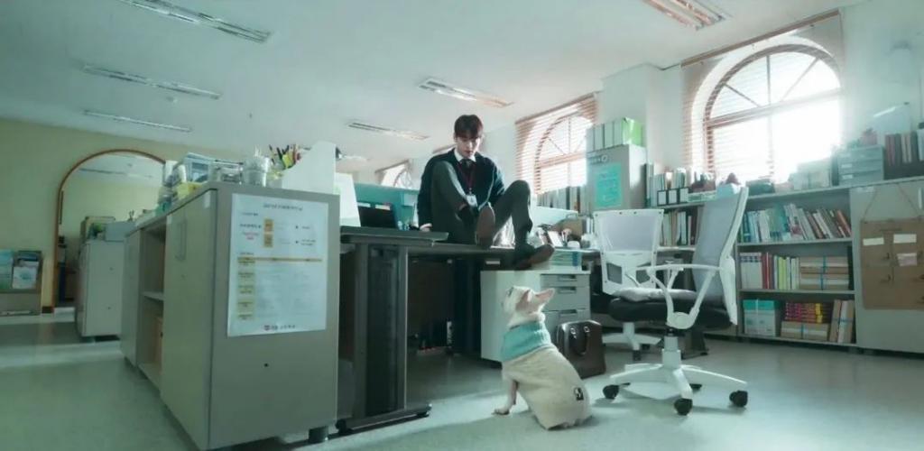 等这么久，他终于脱了