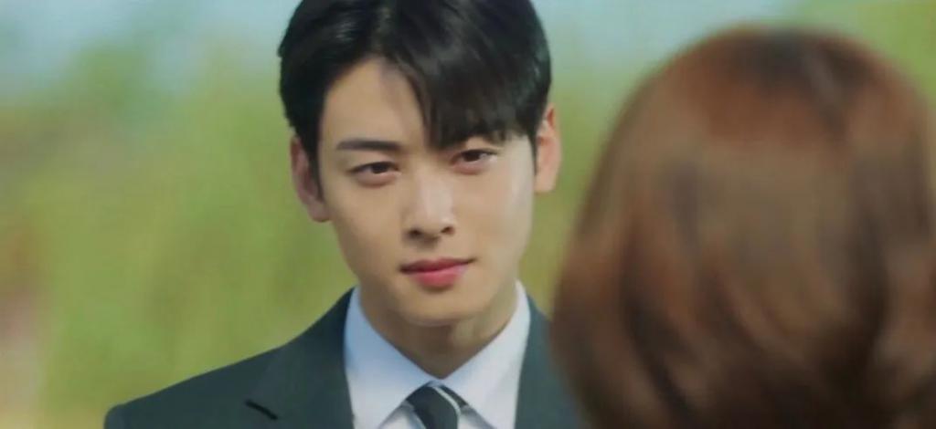 等这么久，他终于脱了