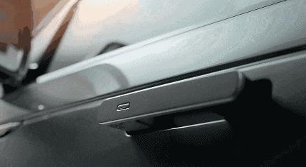 开特斯拉，出门带菜刀？隐藏门把手成北方车主噩梦！