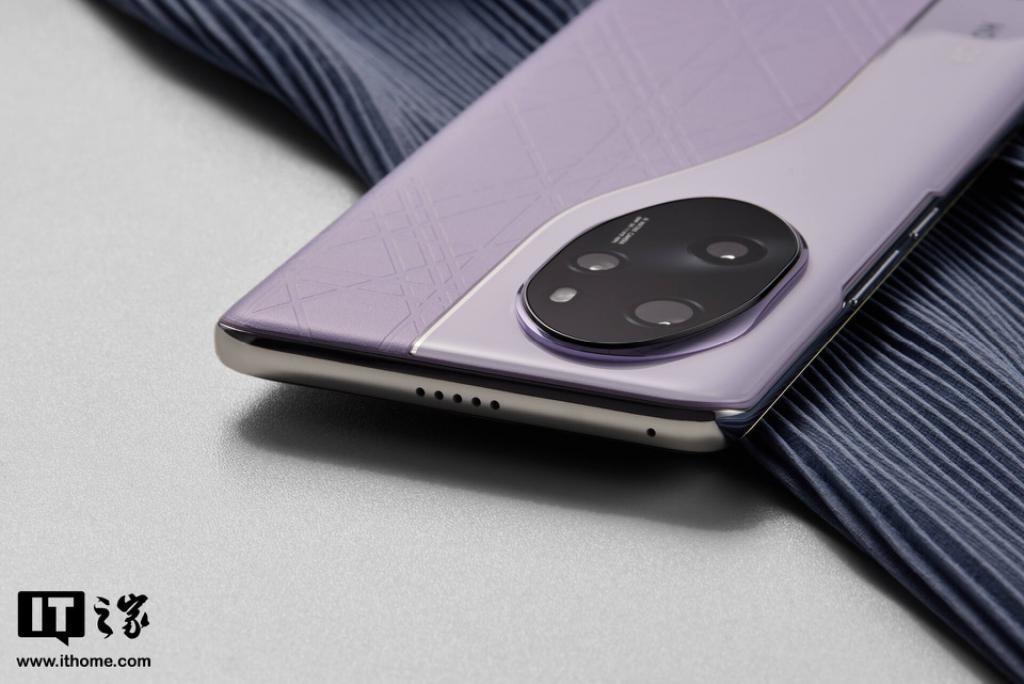 荣耀 100 系列图赏：别具一格配色与ID设计，首搭荣耀绿洲护眼屏