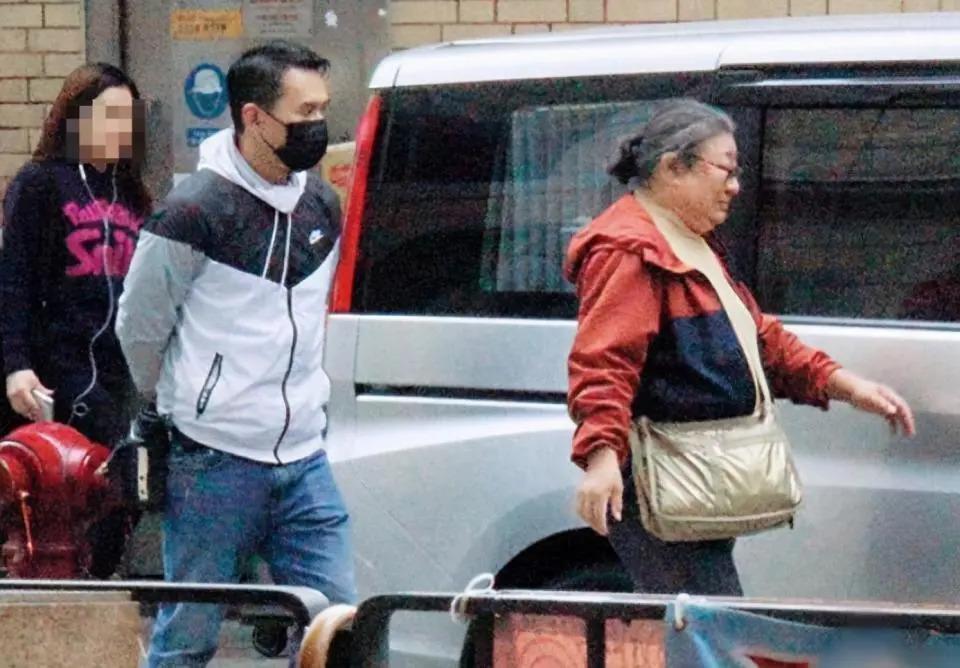 刘德华父亲病逝，曾患膀胱癌，华仔悲痛证实：正处理他的身后事