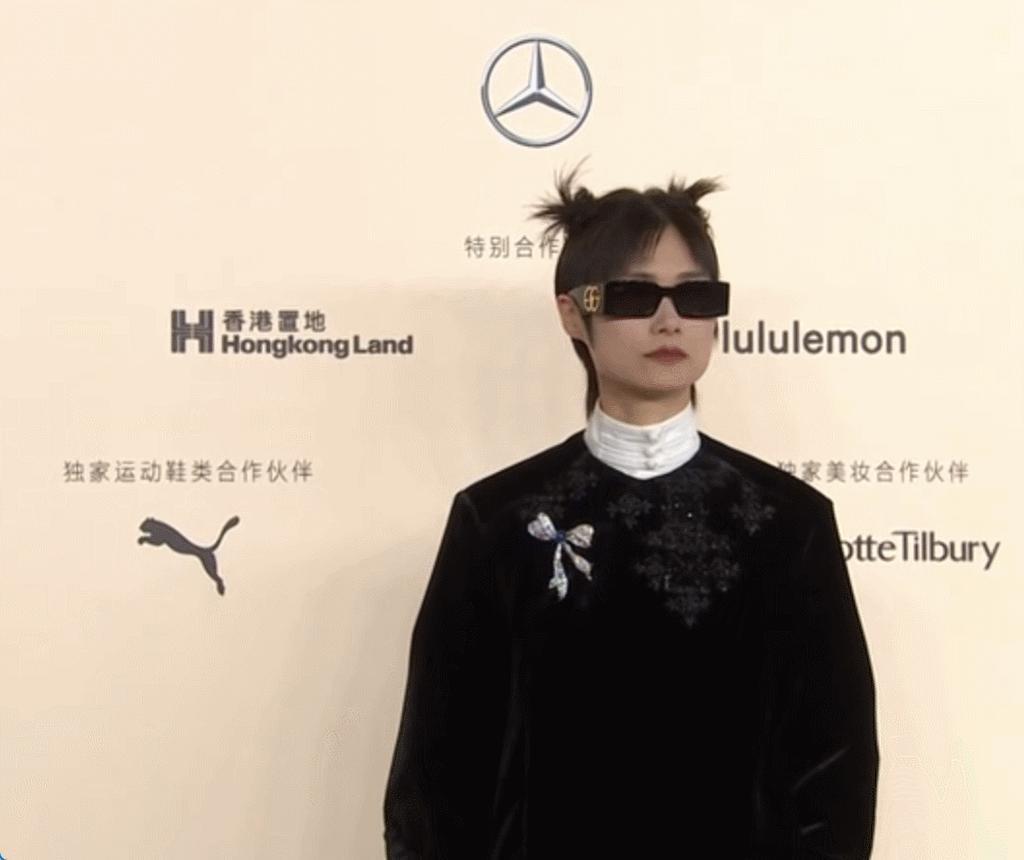 Vogue盛典红毯：娜扎碾压热巴，奚梦瑶超模归来