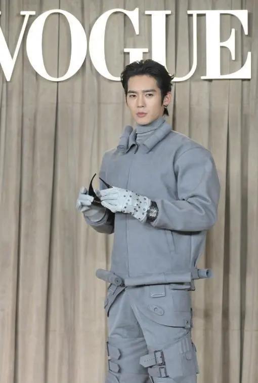 Vogue盛典红毯：娜扎碾压热巴，奚梦瑶超模归来