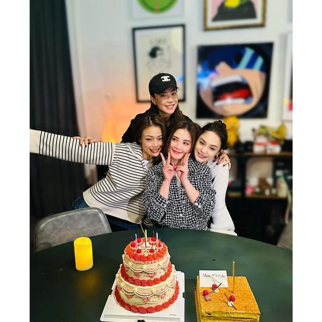 蔡卓妍41岁生日阵仗大！陈妍希吴千语齐聚美女如云