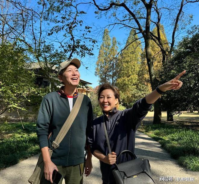 李静为戴军庆生，两人游植物园品美食，二十年友谊简单纯粹