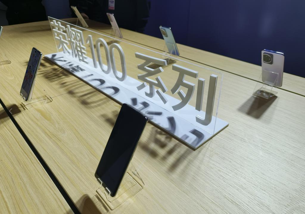 被借壳炒作困扰，荣耀CEO赵明：会首发上市，还没有找到对标对象