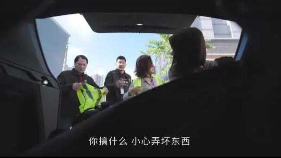 同样没底线，她为啥输得这么惨？