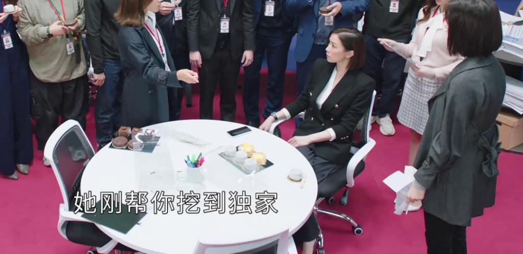 同样没底线，她为啥输得这么惨？