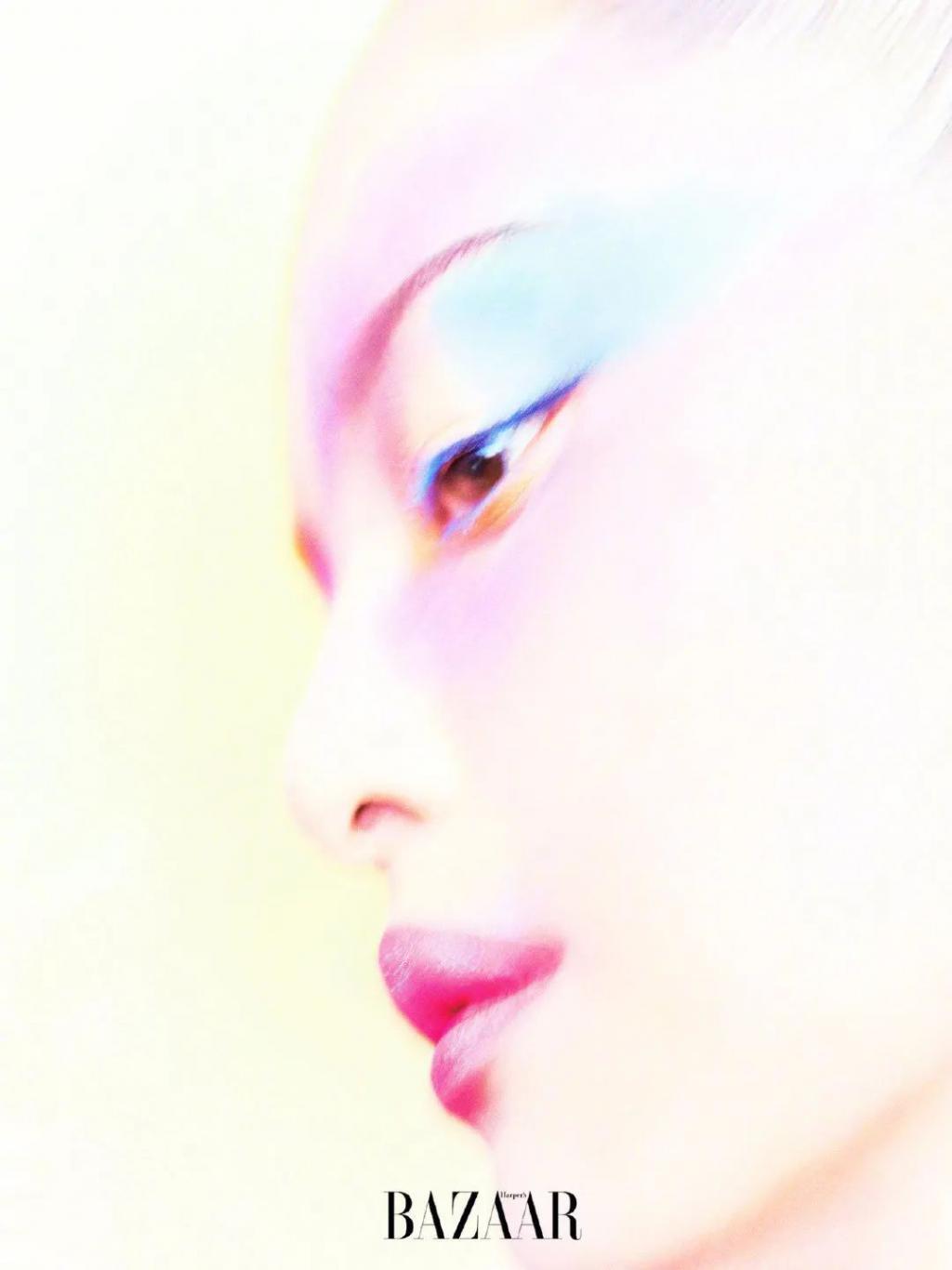 从时尚黑洞到香奈儿亲闺女，辛芷蕾的诀窍是：要死不活