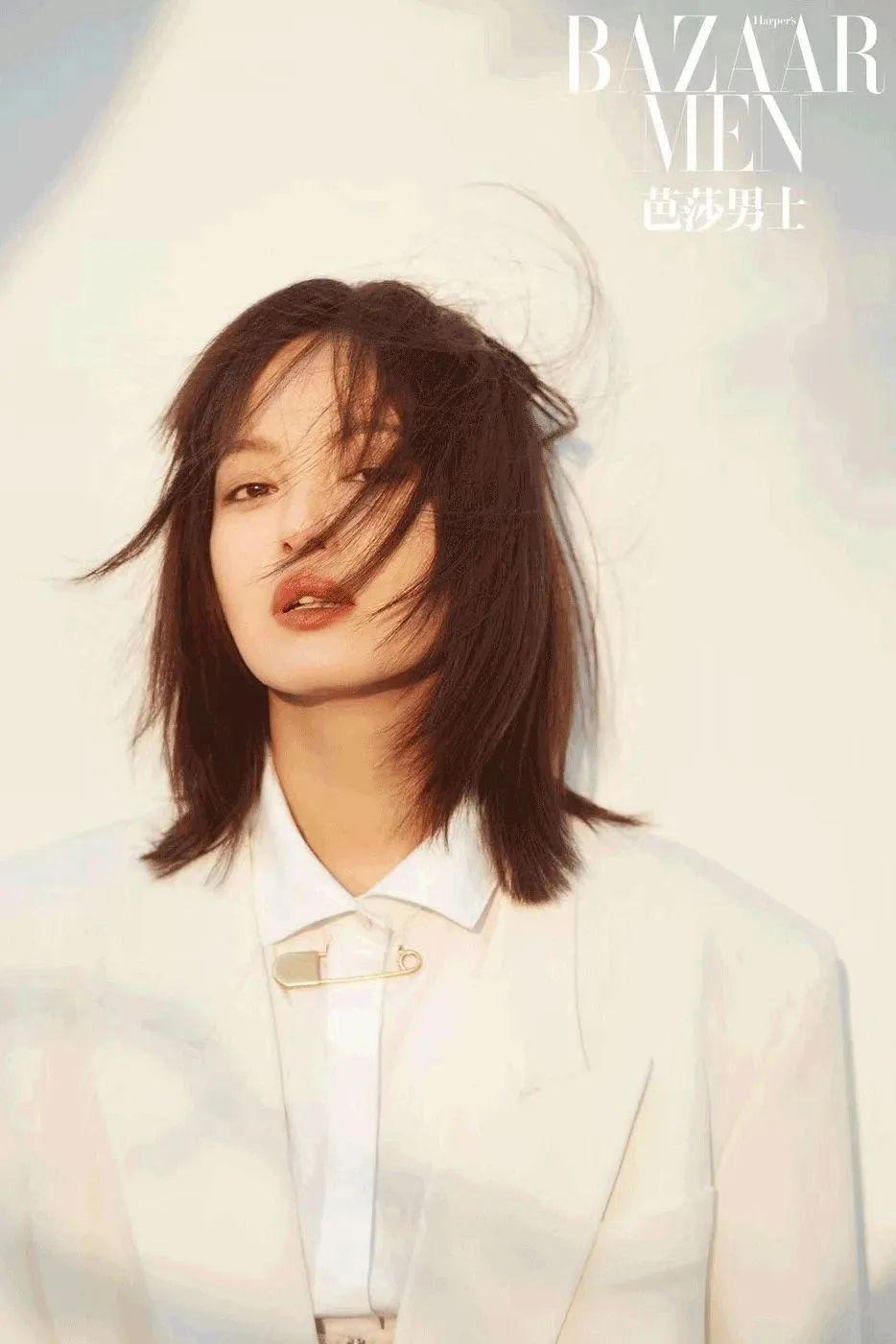 从时尚黑洞到香奈儿亲闺女，辛芷蕾的诀窍是：要死不活