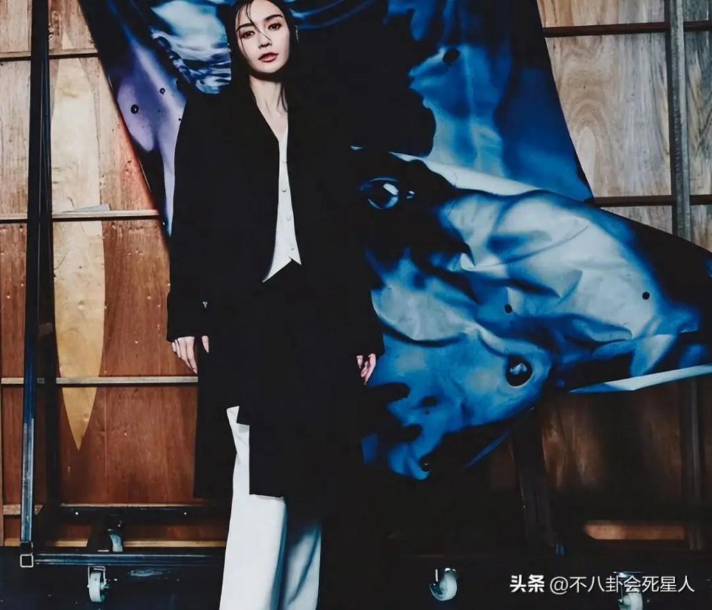 杨颖风波新进展：公司注销，憔悴带娃看病，死对头都比她过得好