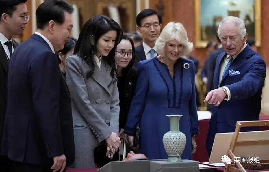英王室为韩总统办奢华国宴！最抢镜的是凯特王妃的红衣美腿