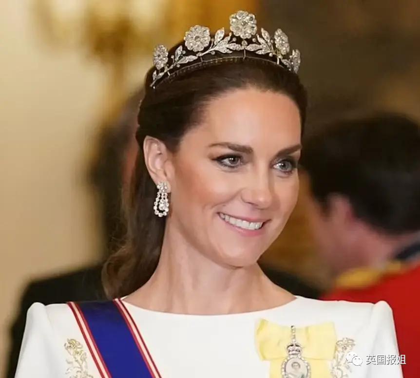 英王室为韩总统办奢华国宴！最抢镜的是凯特王妃的红衣美腿